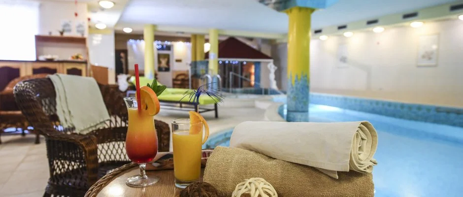 Hotel Korona Wellness, Rendezvny & Borhotel Eger
