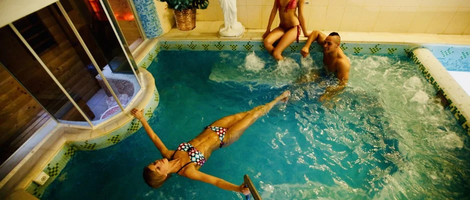 Hotel Korona Wellness, Rendezvny & Borhotel Eger