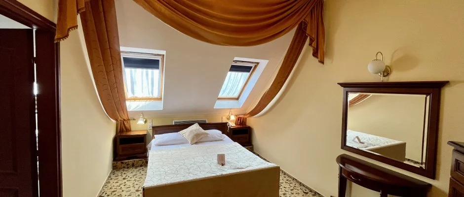 Hotel Korona Wellness, Rendezvny & Borhotel Eger