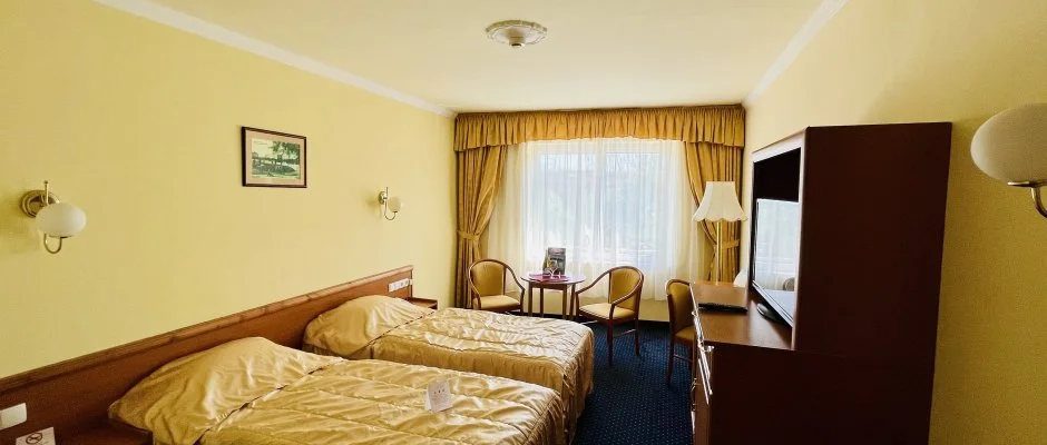 Hotel Korona Wellness, Rendezvny & Borhotel Eger