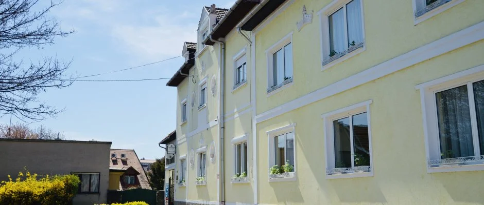 Hotel Korona Wellness, Rendezvny & Borhotel Eger