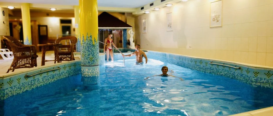 Hotel Korona Wellness, Rendezvny & Borhotel Eger