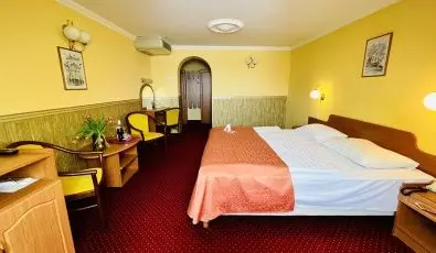 Hotel Korona Wellness, Rendezvény & Borhotel Eger Eger