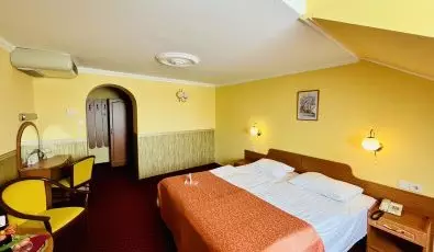 Hotel Korona Wellness, Rendezvény & Borhotel Eger Eger
