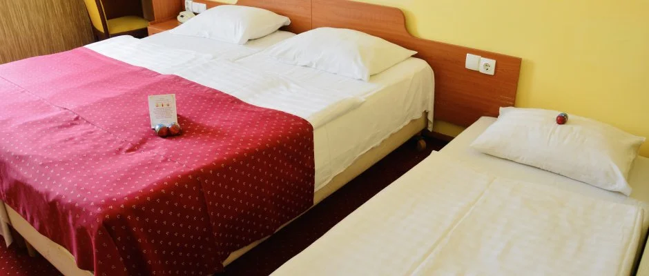 Hotel Korona Wellness, Rendezvny & Borhotel Eger