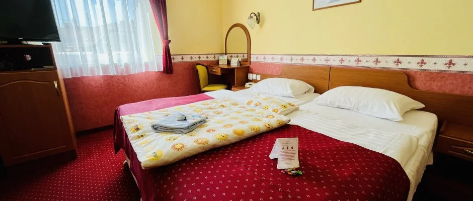 Hotel Korona Wellness, Rendezvny & Borhotel Eger