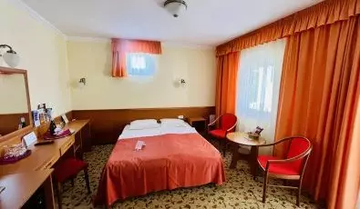 Hotel Korona Wellness, Rendezvény & Borhotel Eger Eger
