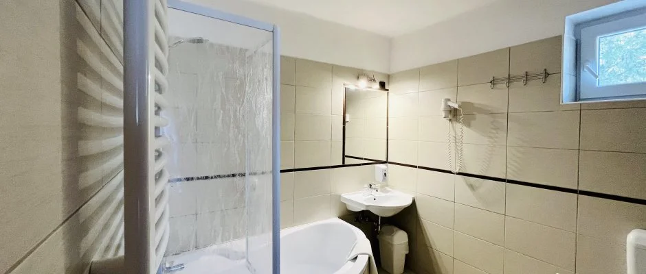 Hotel Korona Wellness, Rendezvny & Borhotel Eger