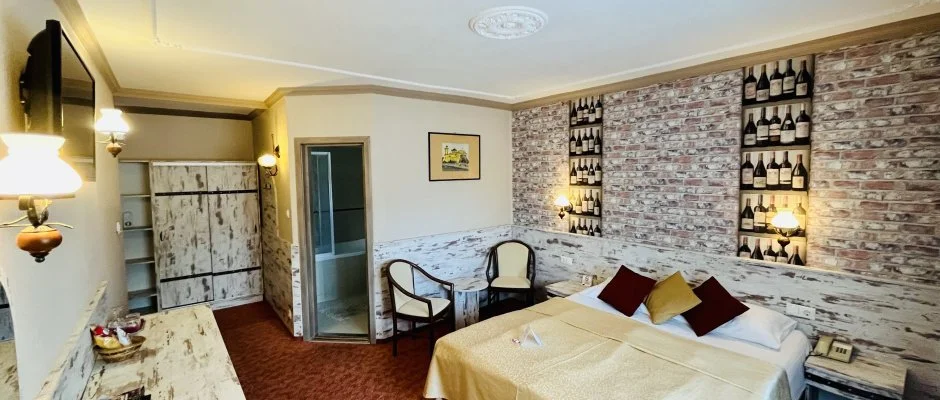 Hotel Korona Wellness, Rendezvny & Borhotel Eger