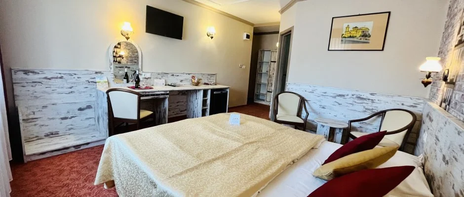 Hotel Korona Wellness, Rendezvny & Borhotel Eger