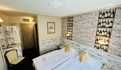 Hotel Korona Wellness, Rendezvény & Borhotel Eger Eger
