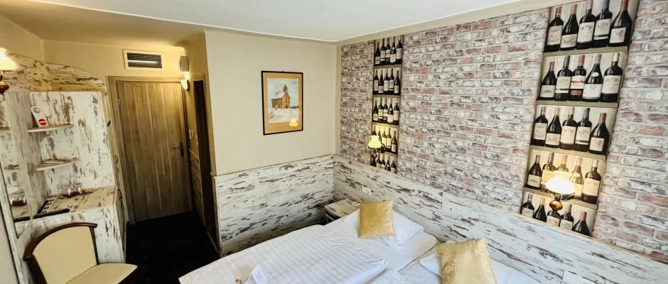 Hotel Korona Wellness, Rendezvny & Borhotel Eger