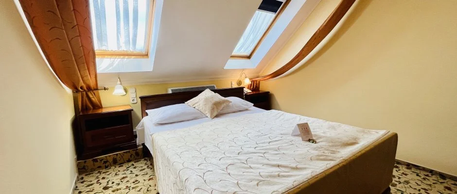 Hotel Korona Wellness, Rendezvny & Borhotel Eger