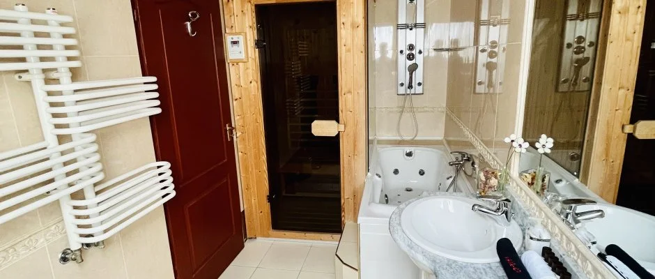 Hotel Korona Wellness, Rendezvny & Borhotel Eger