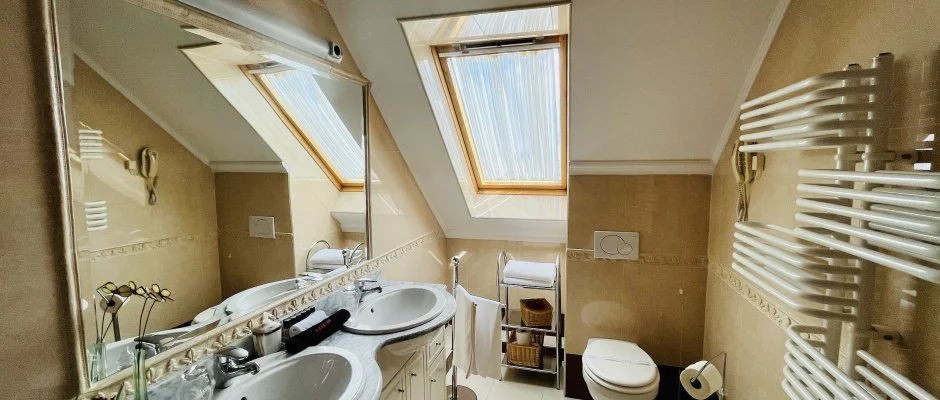 Hotel Korona Wellness, Rendezvny & Borhotel Eger