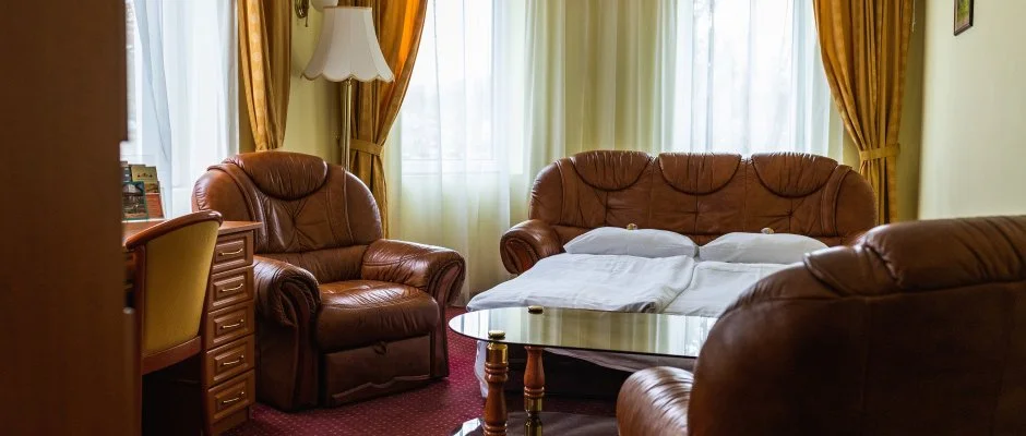 Hotel Korona Wellness, Rendezvny & Borhotel Eger