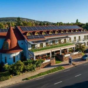  Alsóörs - Laroba wellness pihenés reggelivel (1 éjtől)