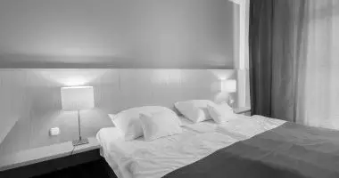 Két ünnep között