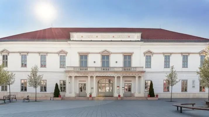 Hotel Magyar Kirly Szkesfehrvr