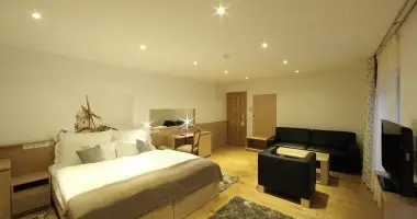 Napi �rak f�lpanzi�s ell�t�ssal (1 �jt�l)