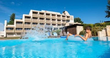 Napi �r f�lpanzi�val (1 �jt�l)