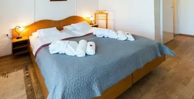 Napi �r f�lpanzi�val