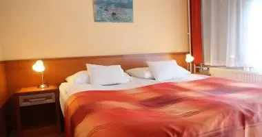 - Napi árak reggelis ellátással