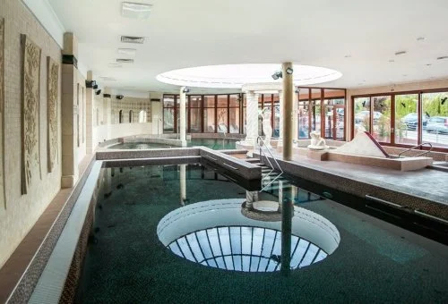 Hotel Nar�d Park - �vind�t� Sz�ll�svad�szat M�traszentimr�n (1 �jt�l)