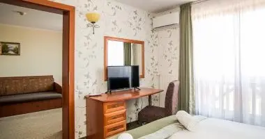  - M�rcius 15. - teljes el�refizet�ssel