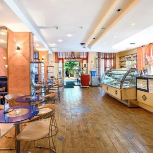 Hotel Négy Évszak Hajdúszoboszló - Május 1.