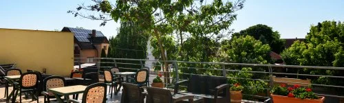 Hotel N�gy �vszak 