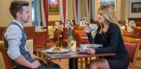 Palace Hotel - Napi r flpanzival