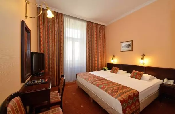 Palatinus Grand Hotel Pécs Palatinus Grand Hotel Pécs
