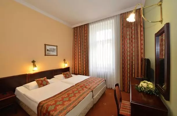 Palatinus Grand Hotel Pécs Palatinus Grand Hotel Pécs
