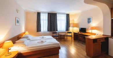 Legjobb �r reggelivel (min. 2 �j)