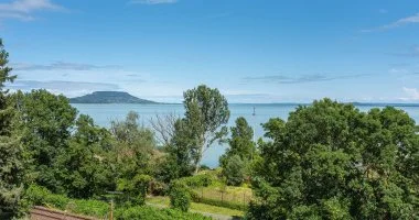 Ny�rv�r� a Balatonon (min. 2 �j)