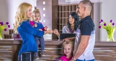 Aranyparti majlis (min. 2 j)