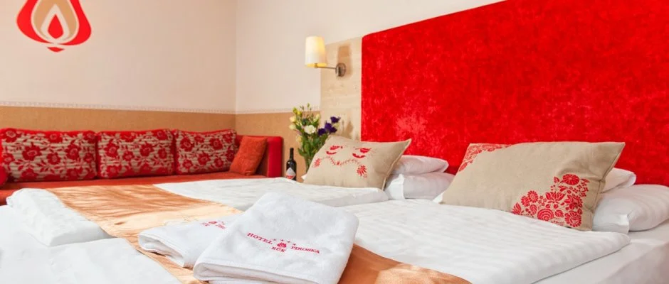 Hotel Piroska Bk, Bkfrd