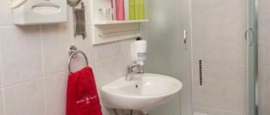 Hotel Piroska Bk, Bkfrd