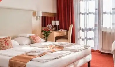 Hotel Piroska Bk, Bkfrd