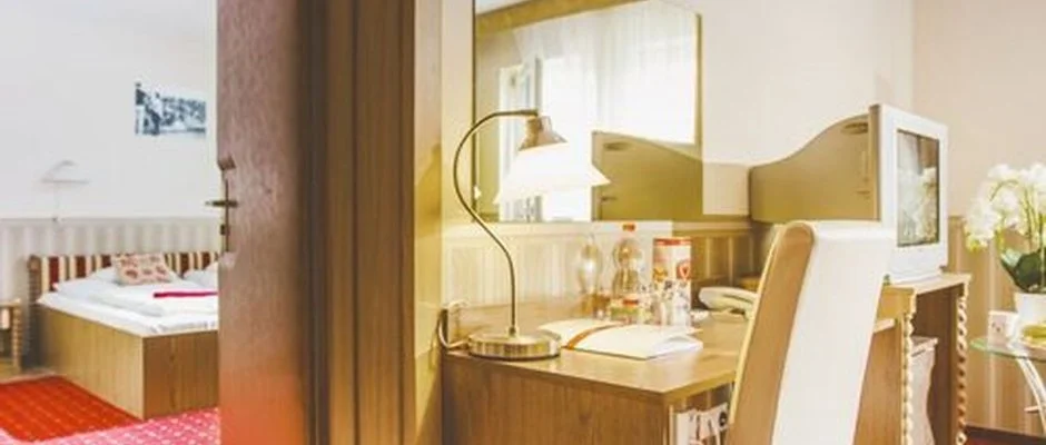 Hotel Piroska Bk, Bkfrd