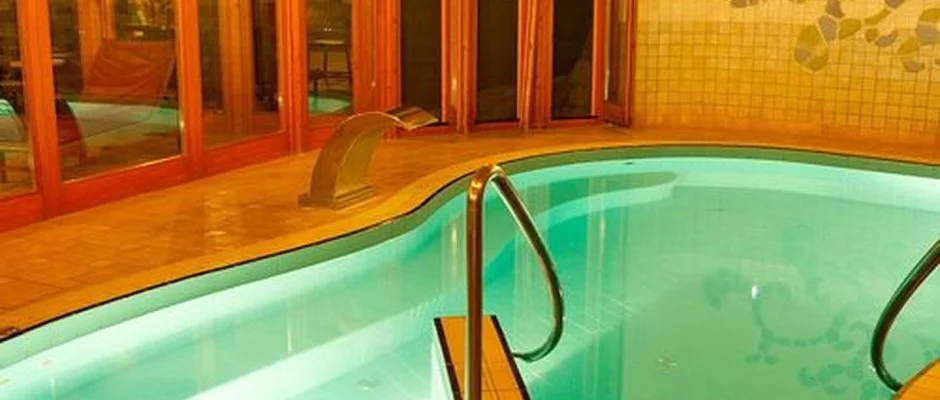 Hotel Piroska Bk, Bkfrd