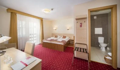 Hotel Piroska Bk, Bkfrd