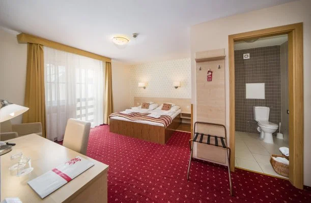 Hotel Piroska Bk, Bkfrd