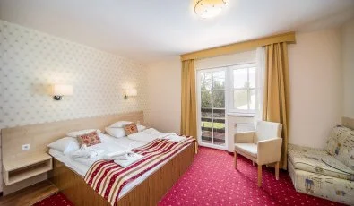 Hotel Piroska Bk, Bkfrd