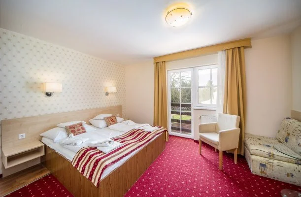 Hotel Piroska Bk, Bkfrd