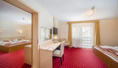 Hotel Piroska Bk, Bkfrd