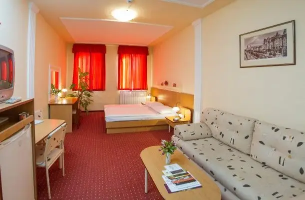Platán Hotel Debrecen Platán Hotel Debrecen