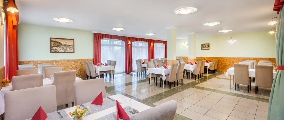 Plat�n Hotel Debrecen