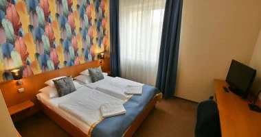 Nyugd�jas aj�nlat (min. 3 �j)